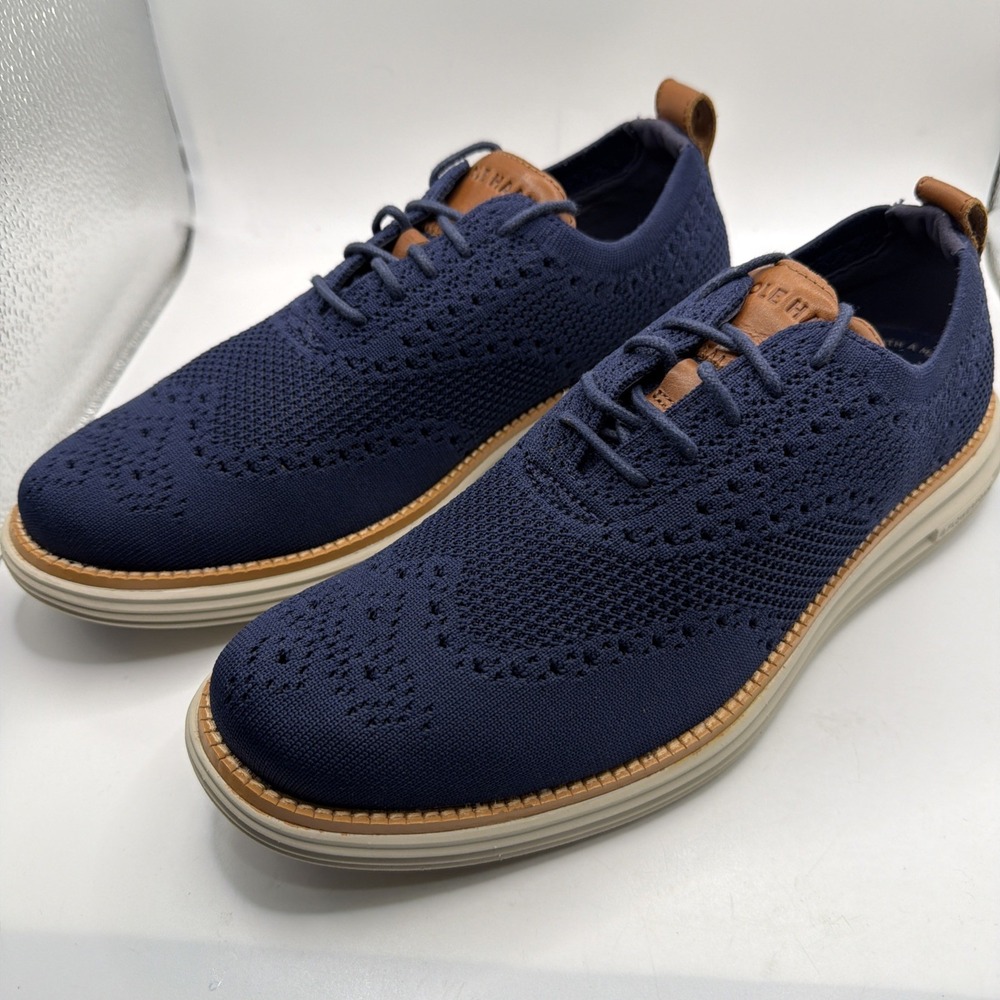 Cole‎ Haan Men's Original Grand StitchLite Wingtip Oxford - Navy/Ivory. Size 8M